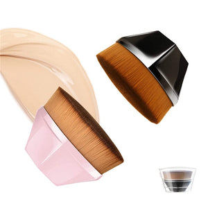 High-Density Seamless Foundation Brush